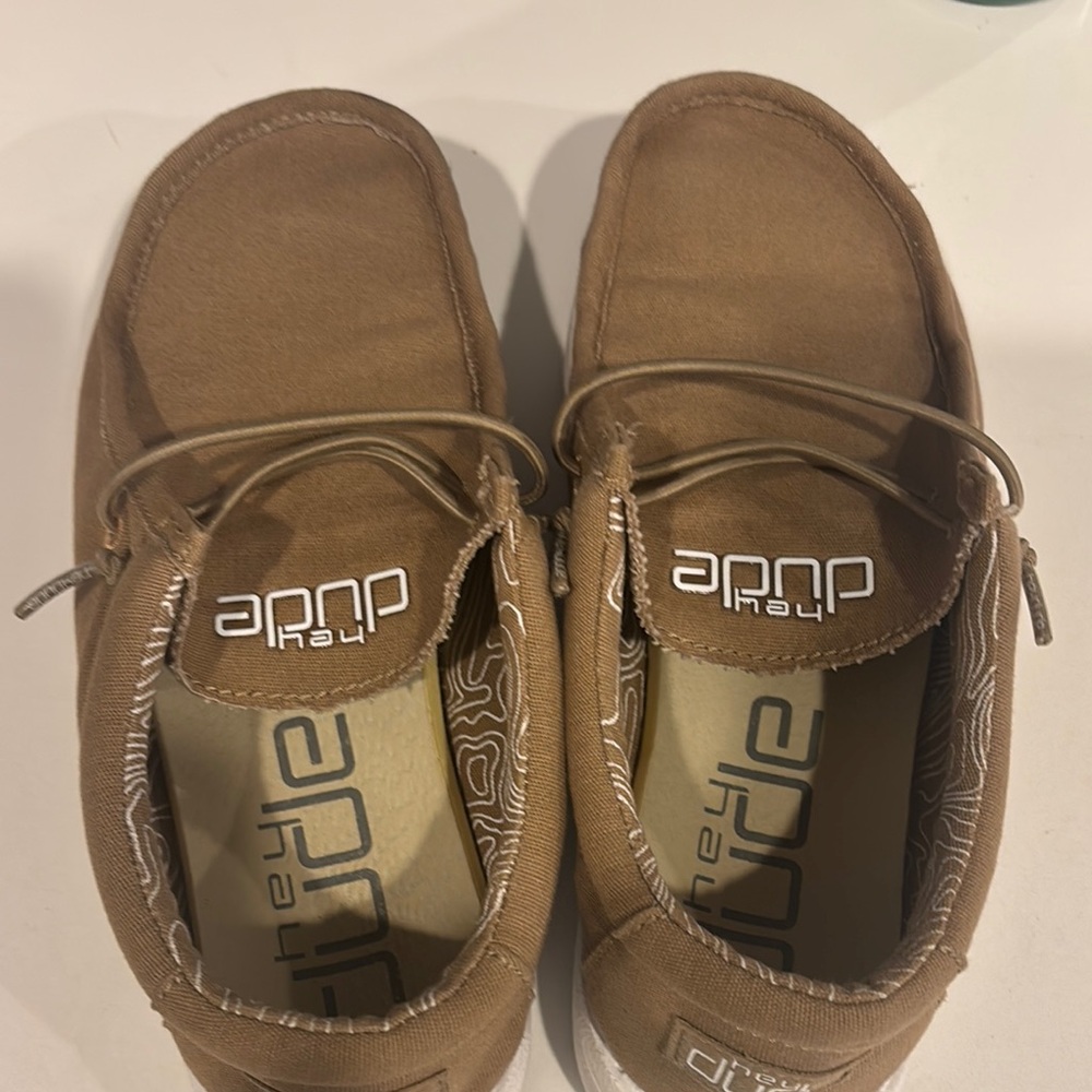 Hey Dude boys Brown Loafers Comfortable Slip-Ons Youth 4-5 fits wide